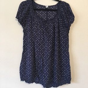 M A T E R N I T Y  T O P